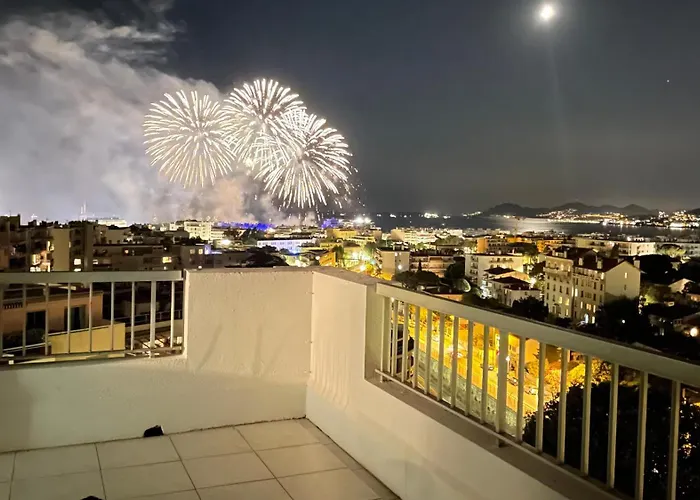 Fireworks View - 6 Persons